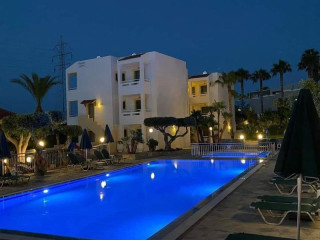 Nikolas Villas Apartments