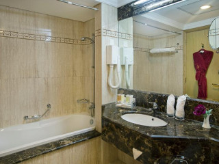 City Seasons Hotel Dubai