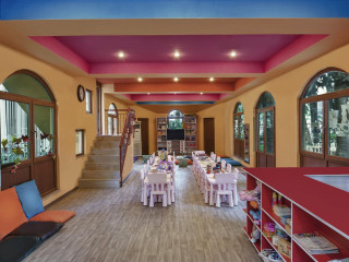 SUNNY CASTLE HOTEL
