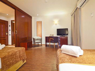 Acta Splendid