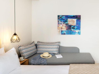 Sea Level Hotel