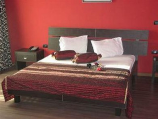 HOTEL PHOENICIA EXPRESS 