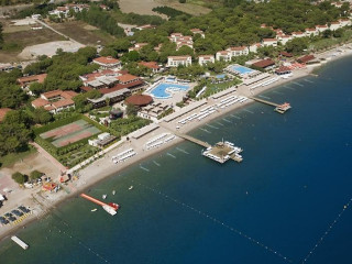 CRYSTAL FLORA BEACH RESORT