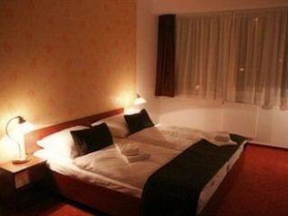 CANADA HOTEL BUDAPEST