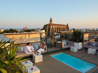 APARTHOTEL PALMA SUITES