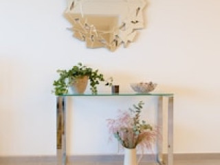 SEAFRONT LUXURY APT WITH POOL