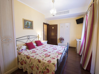 BOUTIQUE PENSIUNEA PARK