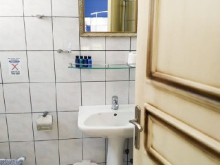 Ellinas Hotel and Studios