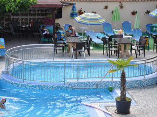 HOTEL BELLEVILLE