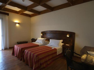 UNA Hotel Regina Bari