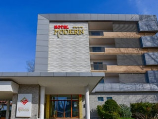 COMPLEX MODERN MAMAIA ALL INCLUSIVE