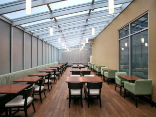 Holiday Inn Manhattan 6th Ave – Chelsea
