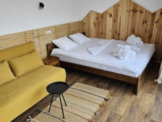 Ursa Mica Glamping Resort