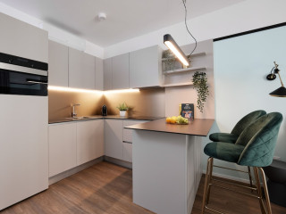 THE AMBERLYN SUITE HOTEL