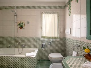 Hotel Diana Roof Garden