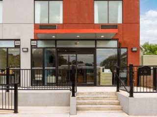Days Inn by Wyndham Staten Island