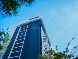 Solymar Hotel si Formula 1 Grand Prix Ticket
