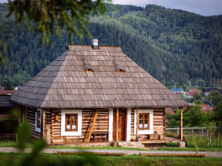 LA ROATA - CASA DUMITRU	