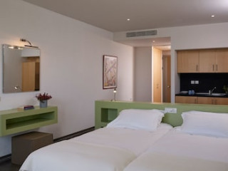 LEIVATHO HOTEL