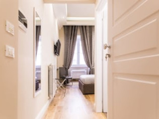 NAZIONALE PALACE SUITES