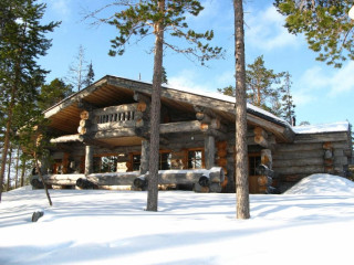 Charter Laponia Rukan Salonki Resort Ruka