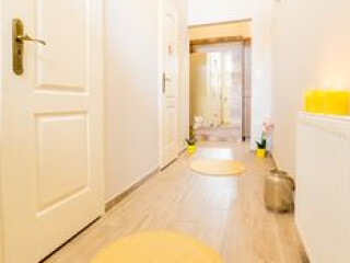 REAL APARTMENTS REVAY