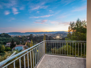 LA BELLE VILLA - FAMILY RETREAT MAGNIFICENT VIEW