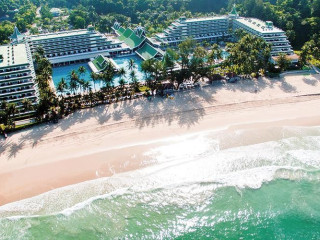 Le Meridien Phuket Mai Khao Beach Resort