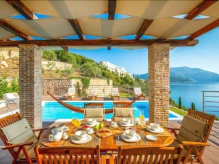 Villa Iris