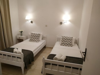 ALYKES FAMILY RESORT