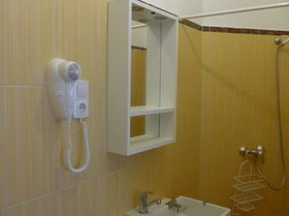 AMBER TERRACE STUDIO