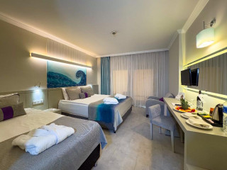 Catamaran Quality Times