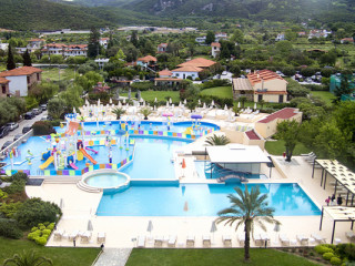 Cronwell Platamon Resort