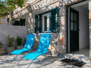 APARTMENT A KIND OF MAGIC