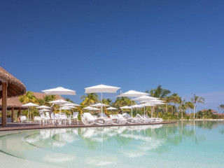 Cinnamon Velifushi Maldives