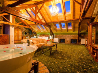 JUMEIRAH ROYAL APARTMENTS