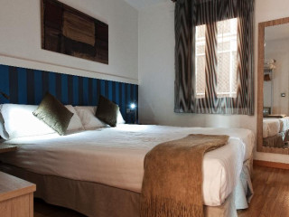 MH Apartments Liceo