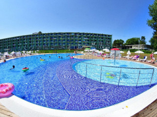 Complex Hotelier Felix Perla Marii