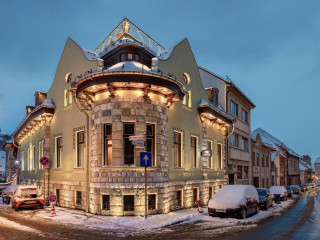 SCHUSTER BOARDING HOUSE.