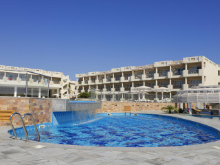 Sirena Beach Resort & Spa