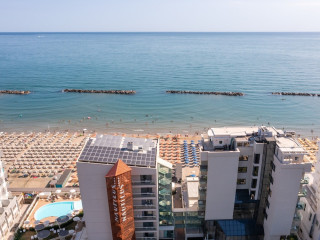Nautilus Family Hotel