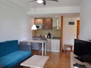 APARTAMENTOS MONTEMAYOR