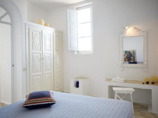 Altana Heritage Suites Santorini