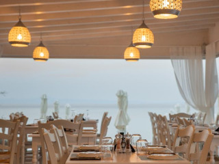 Laguna Resort