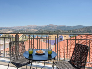 DELUXE SUITE WITH SEA VIEWS TO ARGOSTOLI BAY