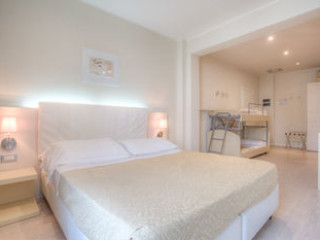 FERRETTI BEACH HOTEL
