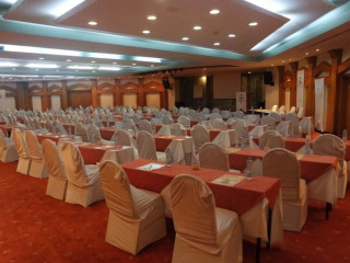 Queen's Park Le Jardin