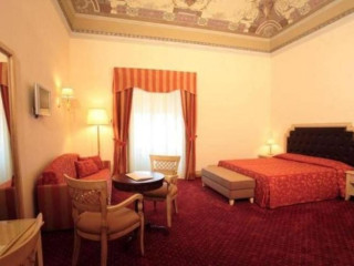 Manganelli Palace
