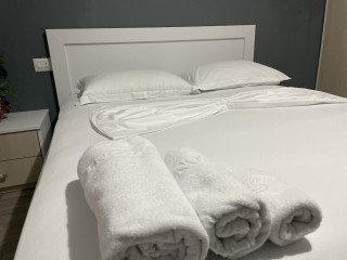 CENTER RESIDENCE