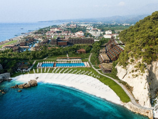 Maxx Kemer